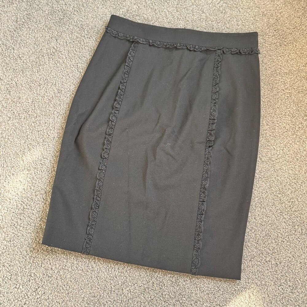 Red Valentino Black Pencil Skirt Minimalist Lace Accent Designer Size 42 or MED